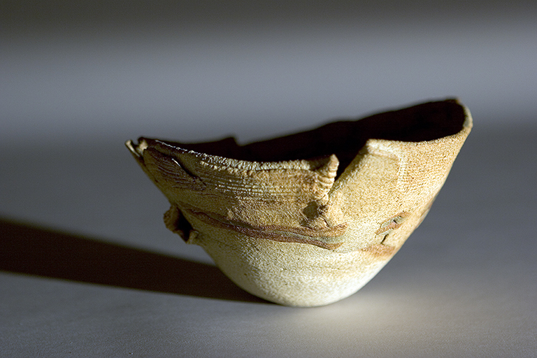 06 SusanEisen Ves Quiet Basinclay, 3 34 H X 8 X 6 12